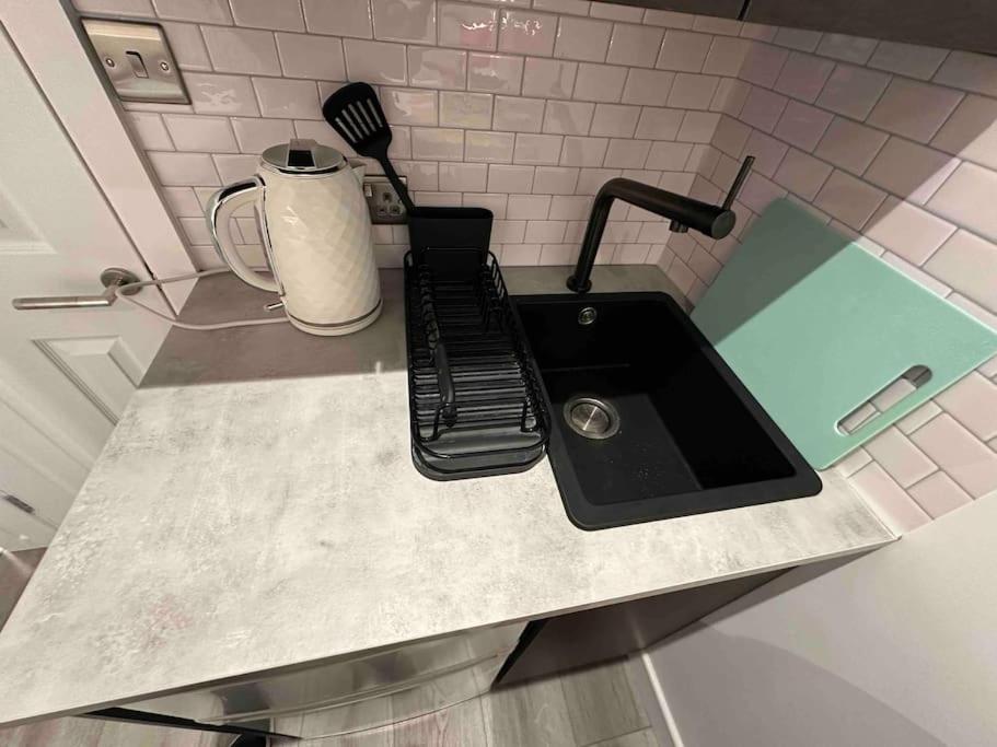 Large 4br With 4en-suite Bath Family House In Canary Wharf Apartment London