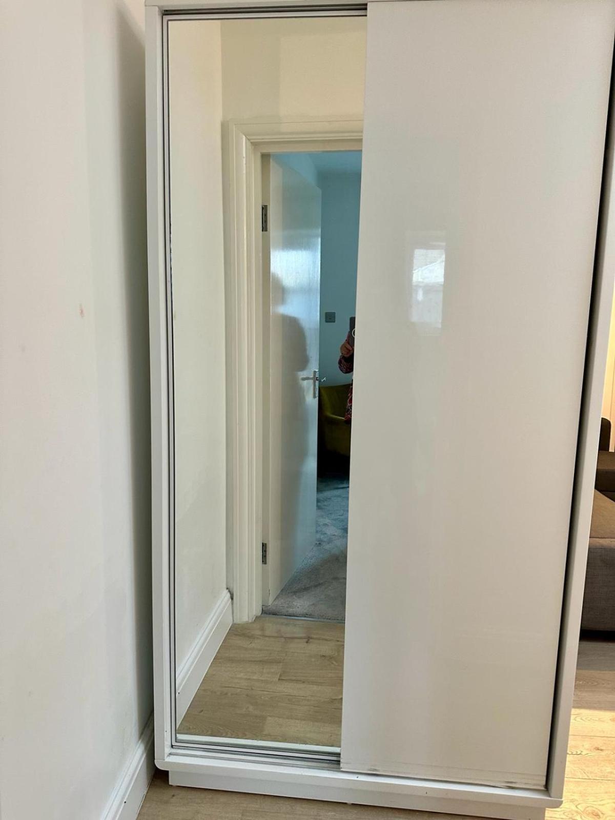 Apartment Large 4br With 4en-suite Bath Family House In Canary Wharf *